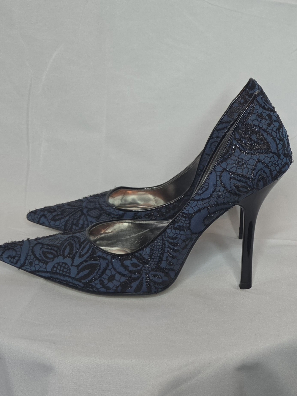GUESS Carrie Indigo Blue Black Lace Pointy Toe Pumps Stiletto Heel NWOB